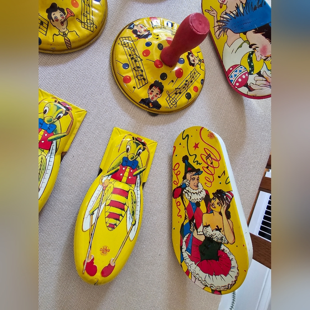 Vintage New Years Eve Multicolor Noisemakers - Picture 2 of 10
